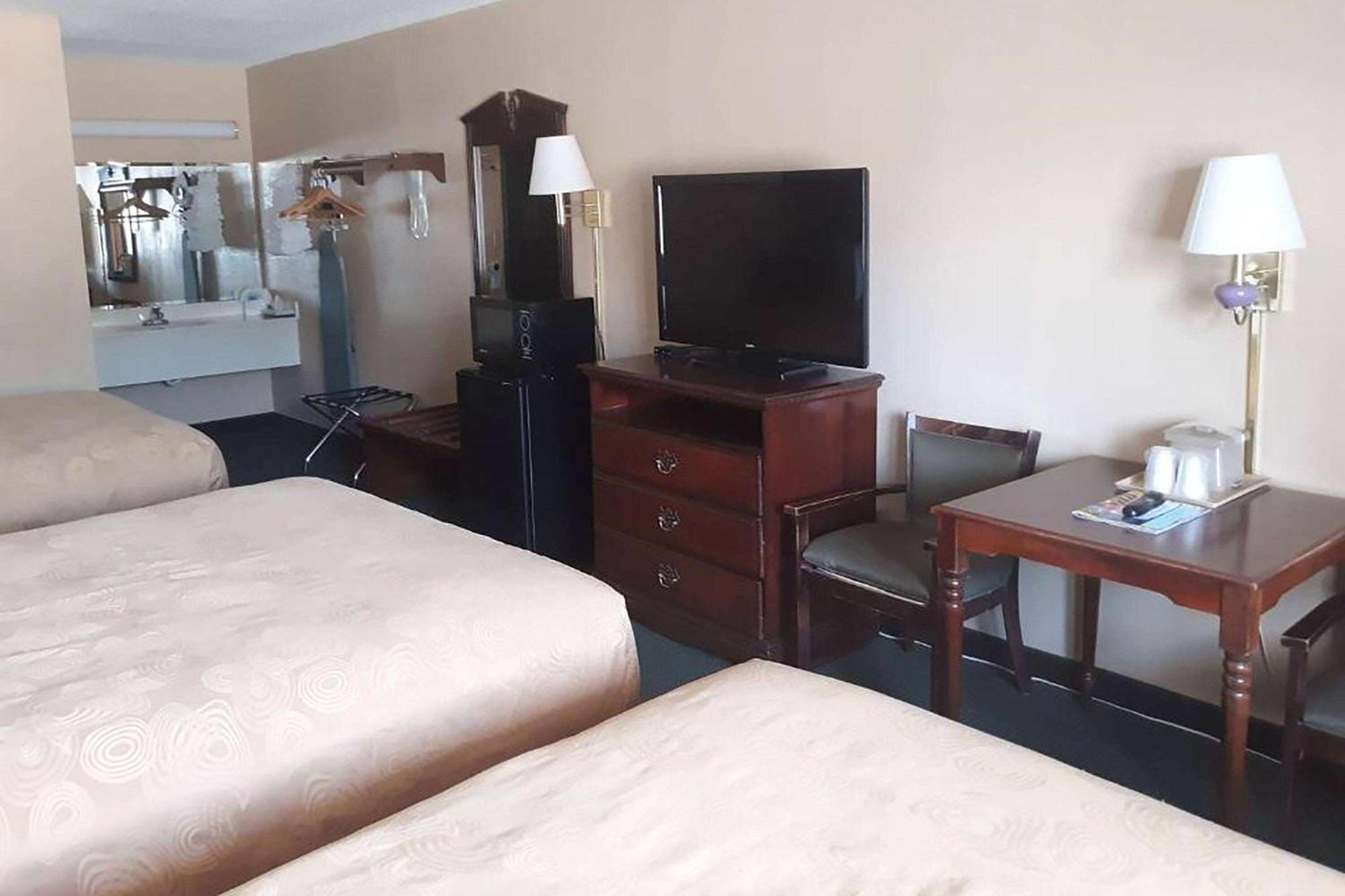 Angel Inn Near Imax, A Travelodge By Wyndham Branson Luaran gambar
