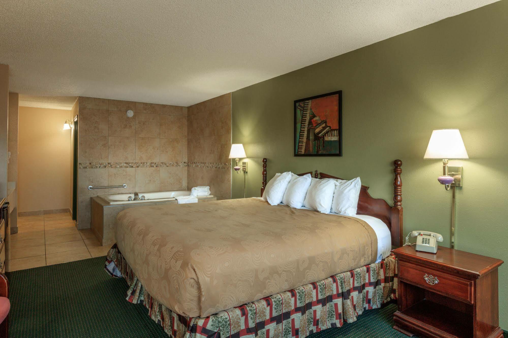 Angel Inn Near Imax, A Travelodge By Wyndham Branson Luaran gambar