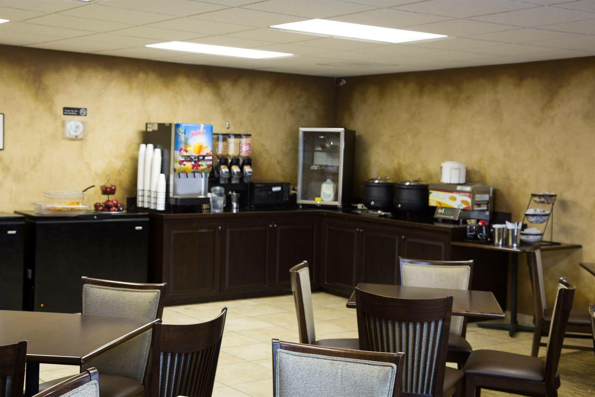 Angel Inn Near Imax, A Travelodge By Wyndham Branson Luaran gambar