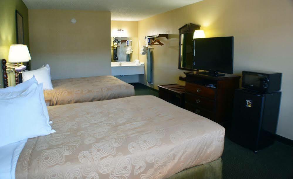 Angel Inn Near Imax, A Travelodge By Wyndham Branson Luaran gambar